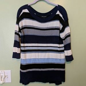 White House Black Market size S sweater EUC